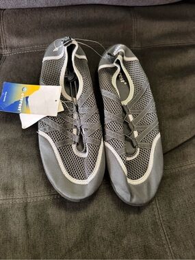 Men's Gray Water Shoes - Everlast Style